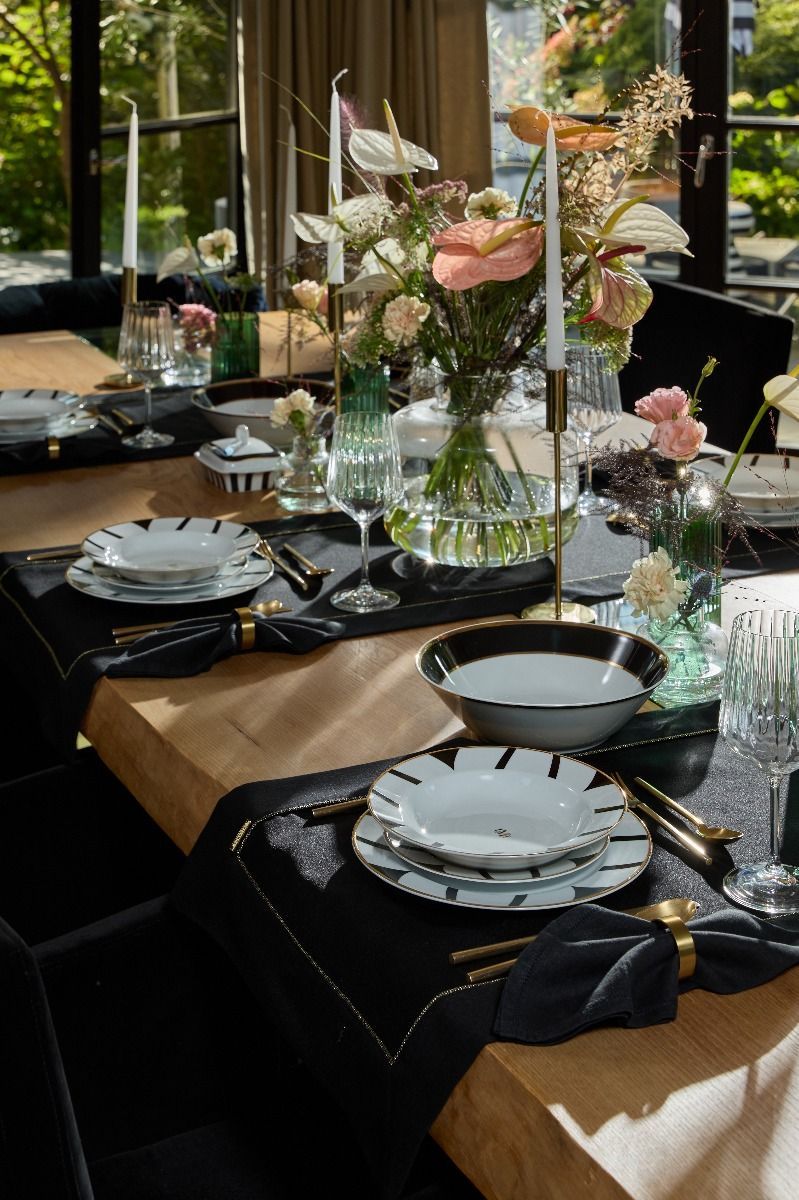 Bieżnik Bauhaus Black & Gold II