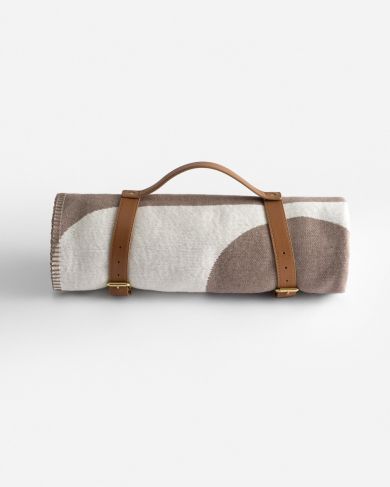 Koc w szelkach Etude